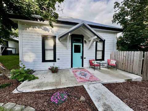 203 Oak Street, Nezperce, ID 83543