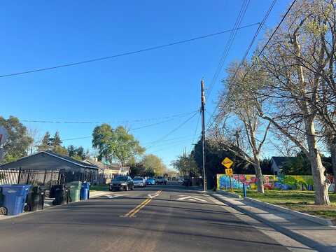 43Rd, SACRAMENTO, CA 95820