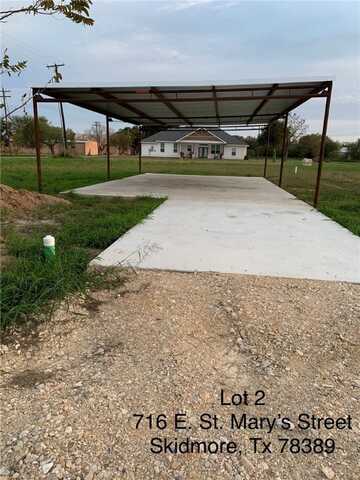 716 E St. Mary's Street, Skidmore, TX 78389