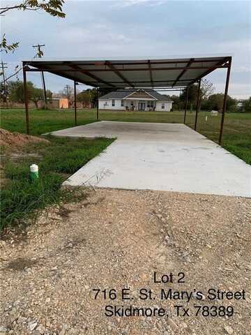 716 E St. Mary's Street, Skidmore, TX 78389