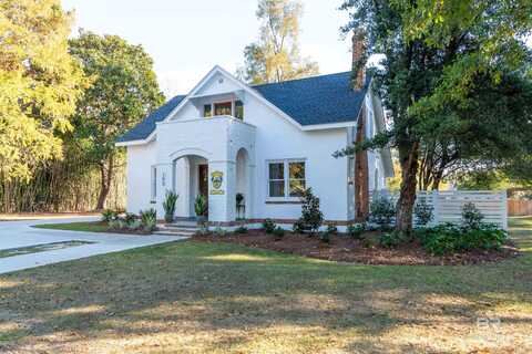 708 Fairhope Avenue, Fairhope, AL 36532