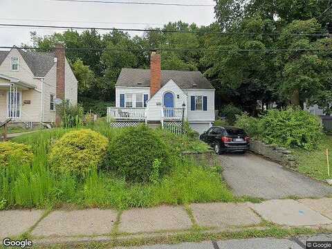 Watson St, BADEN, PA 15005