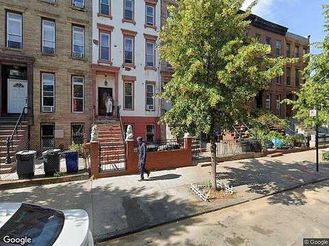 Putnam, BROOKLYN, NY 11221