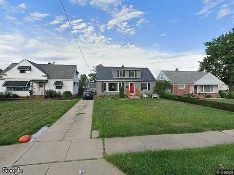 305Th, WILLOWICK, OH 44095