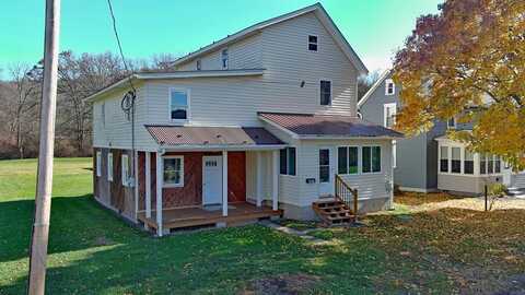 601 Dean St, Confluence, PA 15424