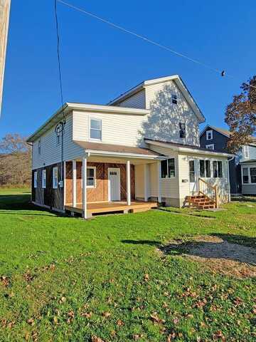 601 Dean St, Confluence, PA 15424