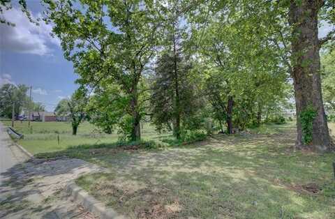 622 S Division Street, Sapulpa, OK 74066