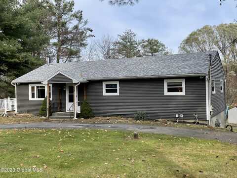 33 Woodin Road, Halfmoon, NY 12065