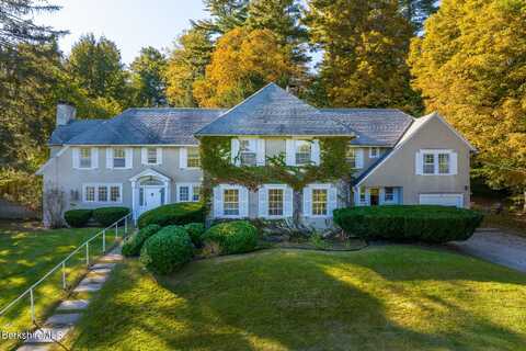 2 Cherry St, Stockbridge, MA 01262