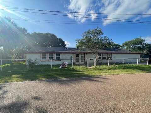 1016 Avenue G, Bruni, TX 78344