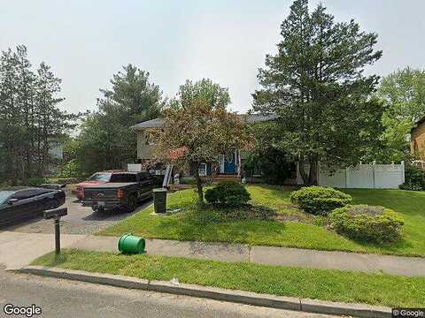 Mallory, SPRING VALLEY, NY 10977