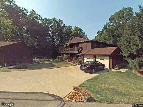 Creekwood, NORTH ROYALTON, OH 44133