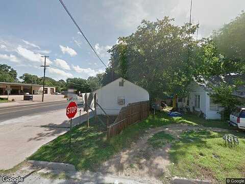 E Travis St, Rockdale, TX 76567