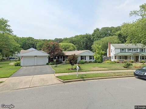 Maple View, FAIRFAX, VA 22033