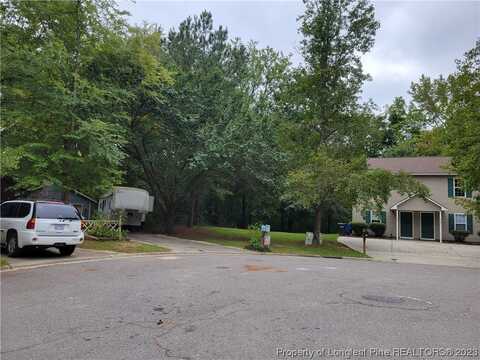 579 Crooked Creek Court, Fayetteville, NC 28301
