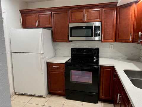 3710 NW 21st St, Lauderdale Lakes, FL 33311