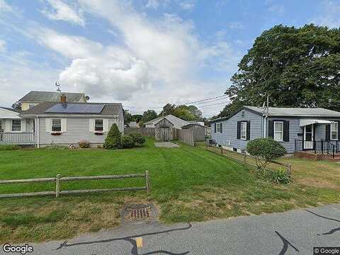 Veranda, SWANSEA, MA 02777