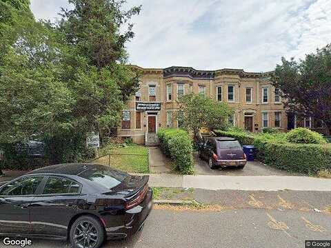 Amersfort, BROOKLYN, NY 11210