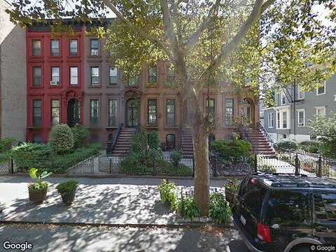 Macdonough, BROOKLYN, NY 11233