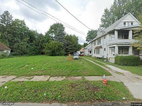 61St, CLEVELAND, OH 44105