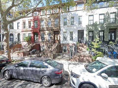 Putnam, BROOKLYN, NY 11221