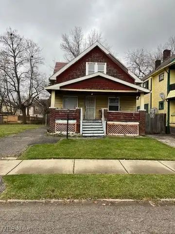 11401 Continental Avenue, Cleveland, OH 44104