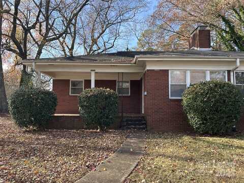 2002 Weststone Drive, Charlotte, NC 28208