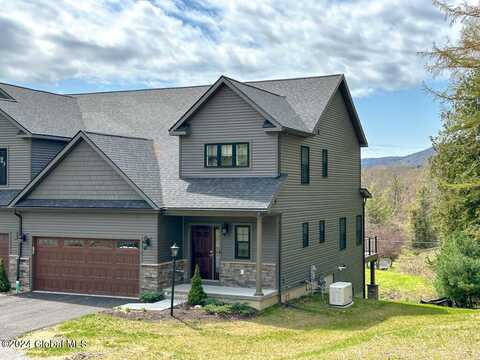 9 Hill Crest Lane, Lake George, NY 12845