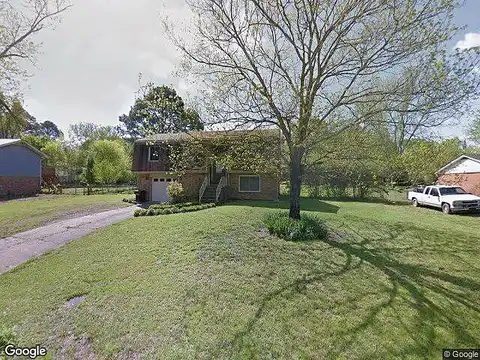 Dolores, HIXSON, TN 37343