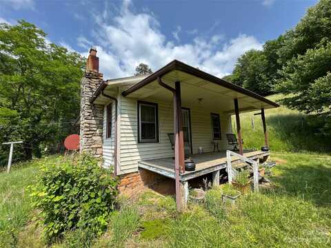 1223 Old Mountain Road, Mars Hill, NC 28754