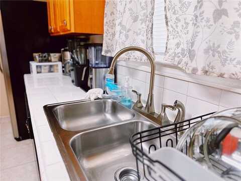 Westley, RIVERDALE, GA 30296