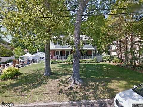 Helen, SMITHTOWN, NY 11787