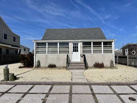 139 Princeton Avenue, Lavallette, NJ 08735