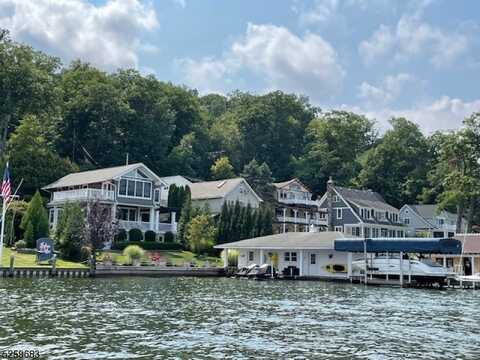 345 Lakeside Blvd, Hopatcong, NJ 07843