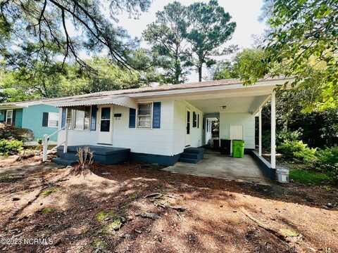 3532 South Barrett Street, Farmville, NC 27828