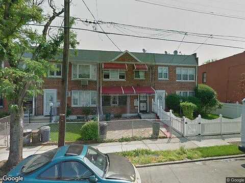 Warwick, BROOKLYN, NY 11207