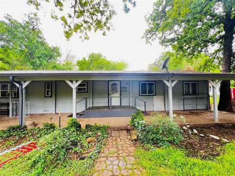 377 Brandywine Avenue, Streetman, TX 75859