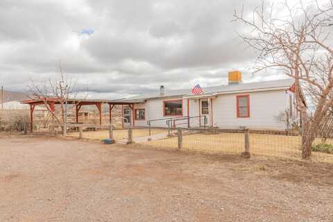 16 Toms Ln, La Luz, NM 88337