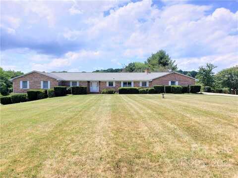 7 Brookshire Road, Leicester, NC 28748