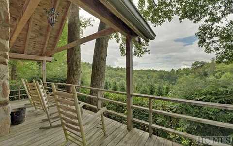 1575 Lloyd Cove Road, Scaly Mountain, NC 28775