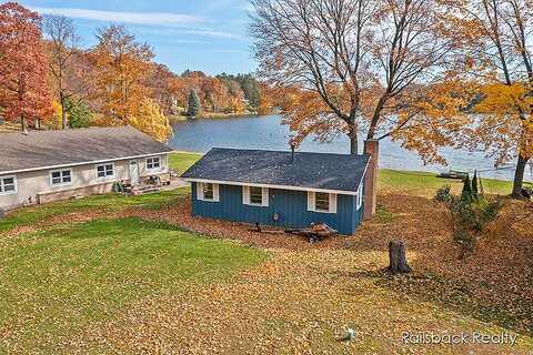 128Th, SAND LAKE, MI 49343