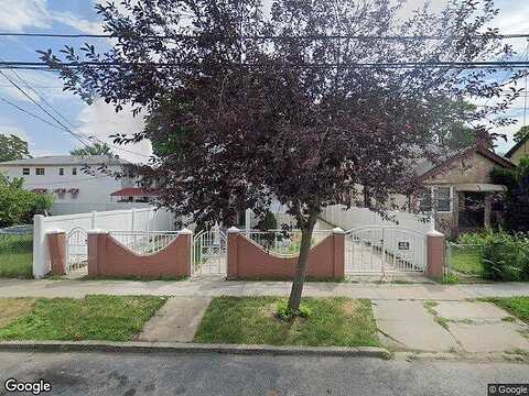 215Th Street, Queens Village, NY 11429