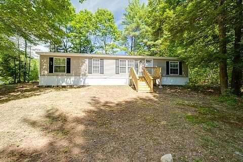 Lumberjack Ln, NAPLES, ME 04055