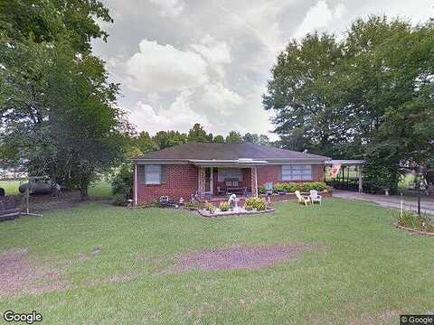 W Ctr St, Rose Hill, NC 28458