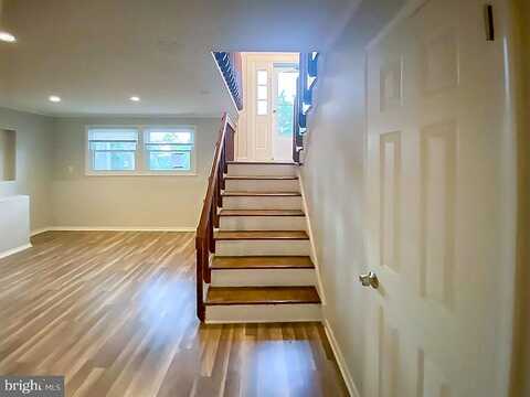 Moore, WOODBURY HEIGHTS, NJ 08097