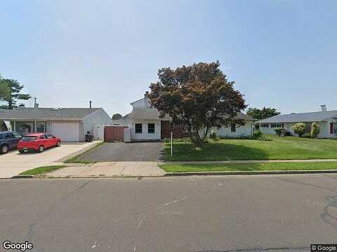 Pinewood, LEVITTOWN, PA 19054