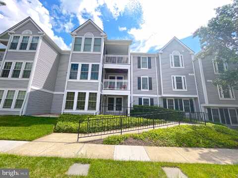 Greenbriar Circle 7-1305, Pikesville, MD 21208