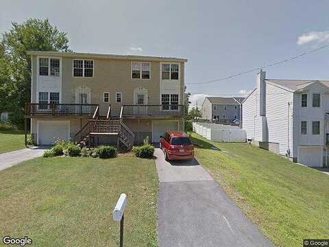 Maranda St, Worcester, MA 01604