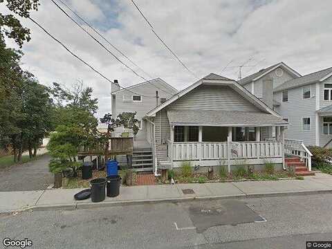 The, SEA CLIFF, NY 11579