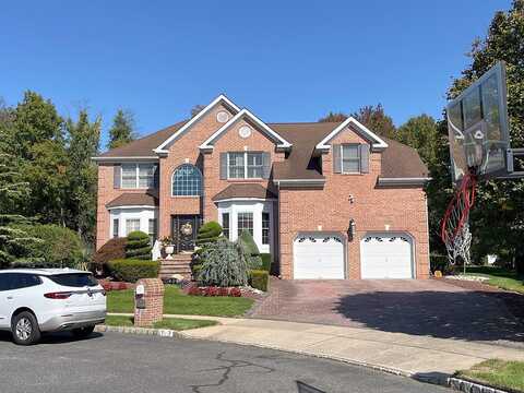 Sterling Ct, Manalapan, NJ 07726